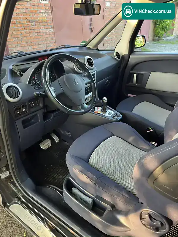 Peugeot 1007 2006, фото з оголошення 2 з 9, VIN VF3KMNFUC20070650