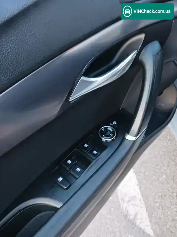 Hyundai i40 2015, фото з оголошення 2 з 18, VIN KMHLC81UAGU108837