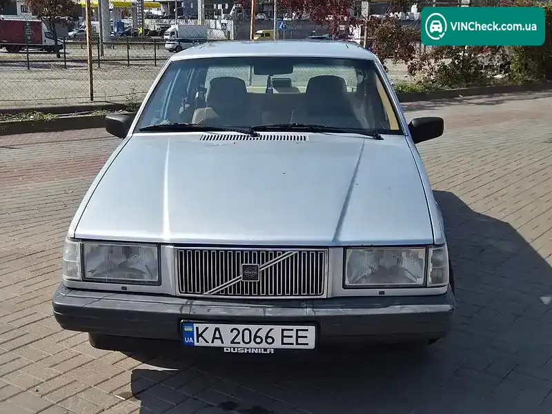 Volvo 740 1992, фото з оголошення 2 з 20, VIN YV1744882L1484701