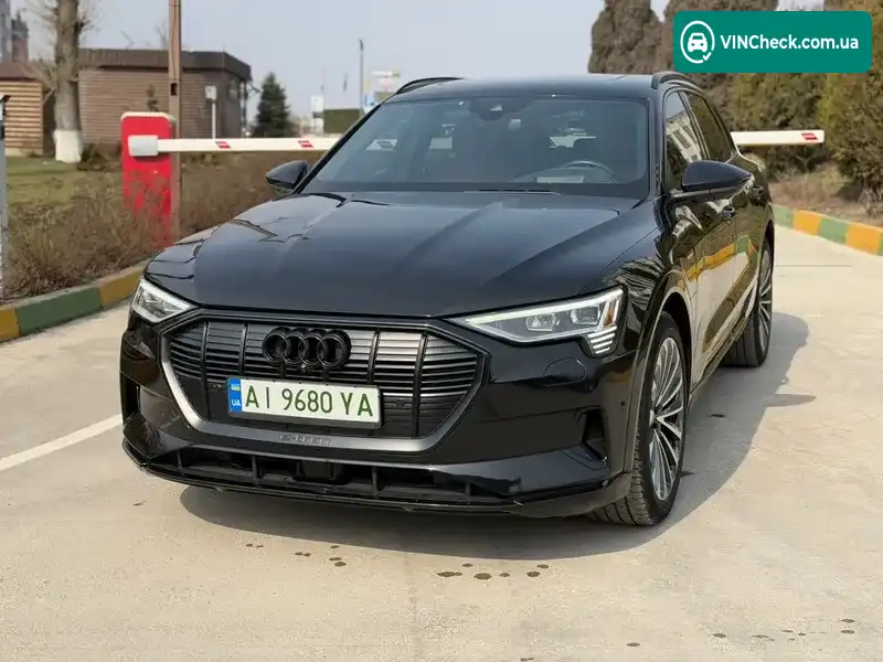 Audi e-tron 2019, фото з оголошення 2 з 20, VIN WA1VAAGEXKB010868