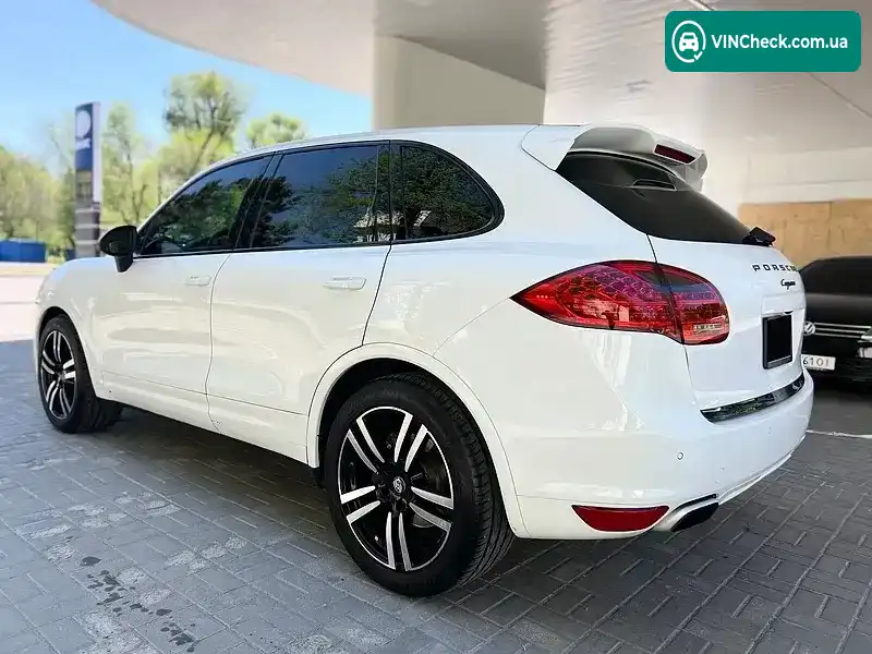 Porsche Cayenne 2012, фото з оголошення 2 з 21, VIN WP1AA2A22CLA06882