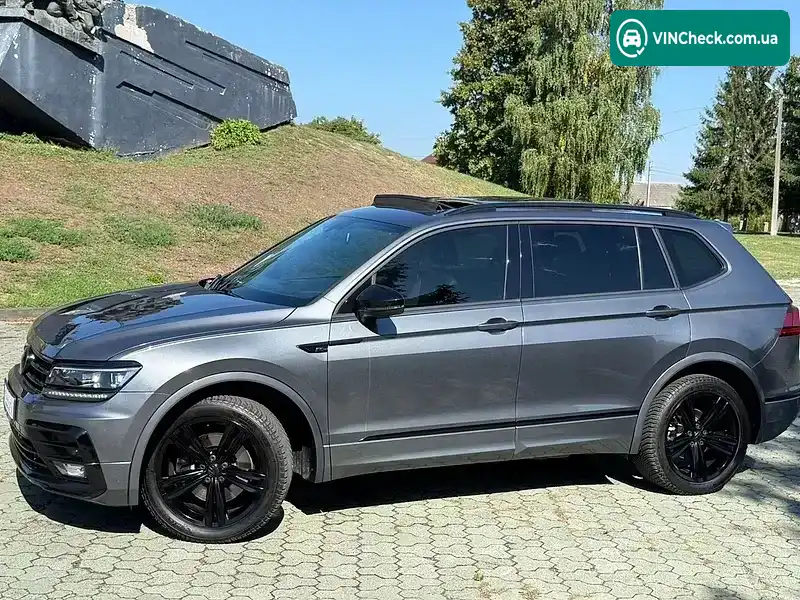 Volkswagen Tiguan 2019, фото з оголошення 2 з 20, VIN 3VV2B7AX2KM117443