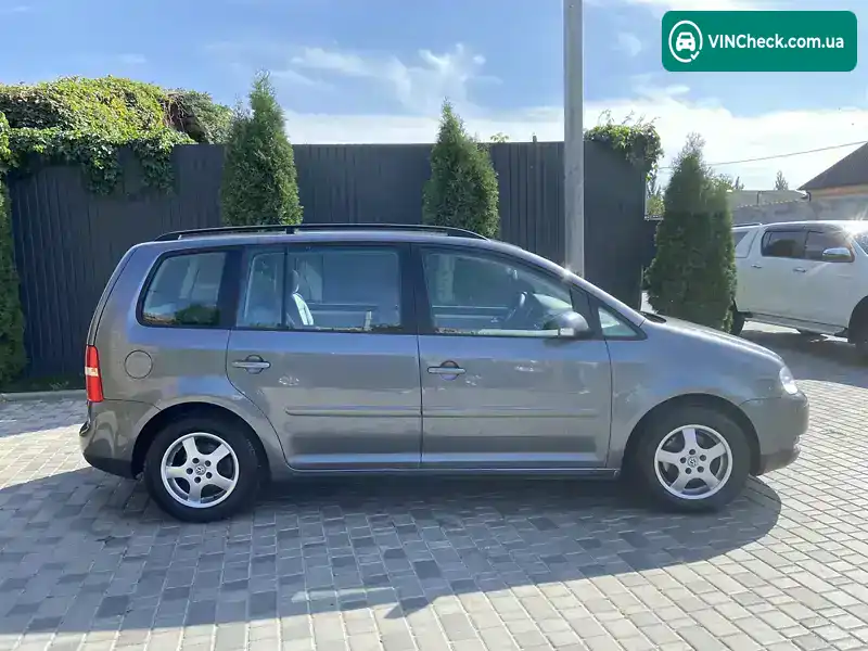 Volkswagen Touran 2005, фото з оголошення 2 з 12, VIN WVGZZZ1TZ6W020192