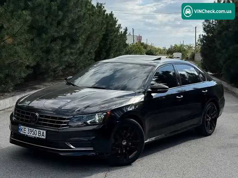 Volkswagen Passat 2018, фото з оголошення 1 з 16, VIN 1VWLA7A30KC011008