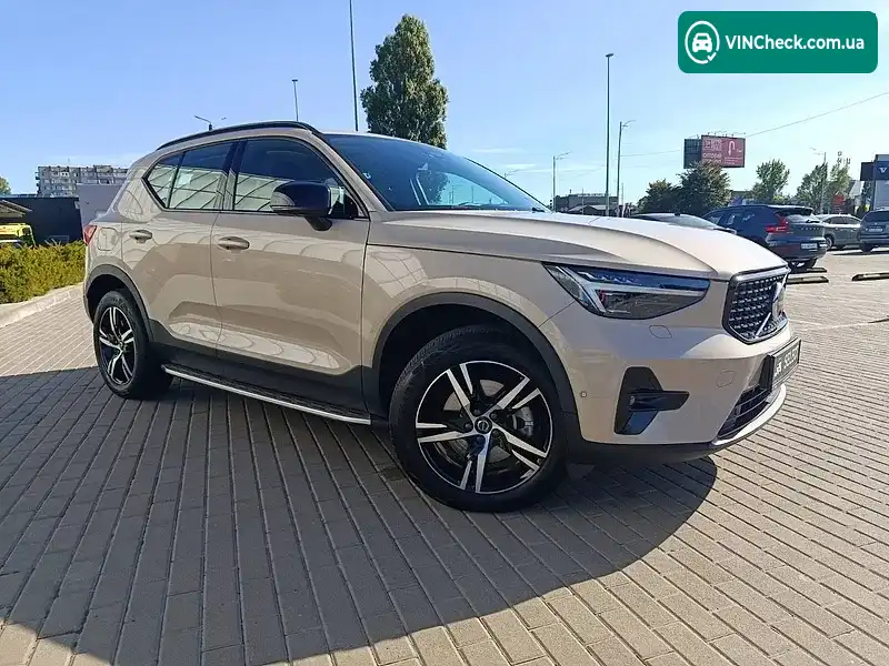 Volvo XC40 2024, фото з оголошення 2 з 20, VIN YV1XZK8V6S2479624