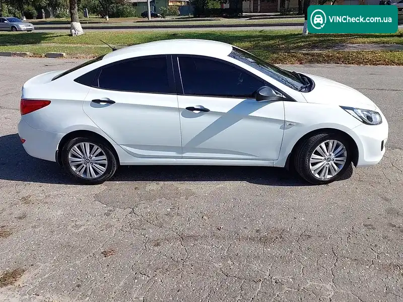 Hyundai Accent 2012, фото з оголошення 2 з 17, VIN Z94CT41CACR163011