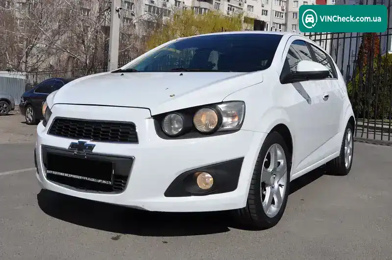 Chevrolet Sonic 2015, фото з оголошення 2 з 21, VIN 1G1JE6SB9F4163375