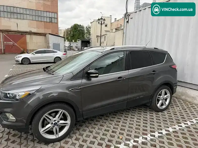 Ford Escape 2017, фото з оголошення 2 з 8, VIN 1FMCU0J91HUD28607