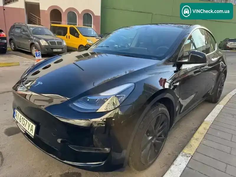 Tesla Model Y 2025, фото з оголошення 1 з 21, VIN 7SAYGAEE8SF284445