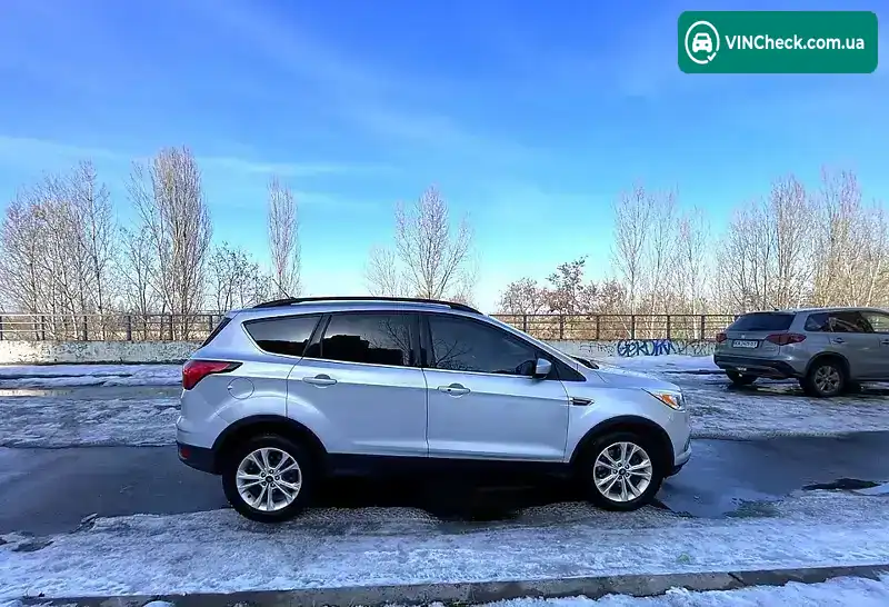 Ford Escape 2019, фото з оголошення 2 з 14, VIN 1FMCU9HD1KUB79766