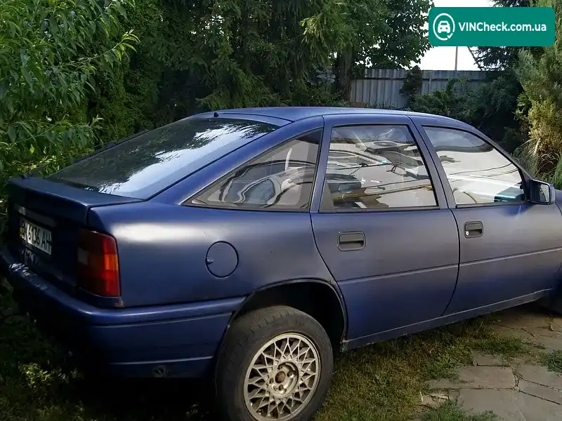 Opel Vectra 1992, фото з оголошення 2 з 12, VIN W0L000089N5086828