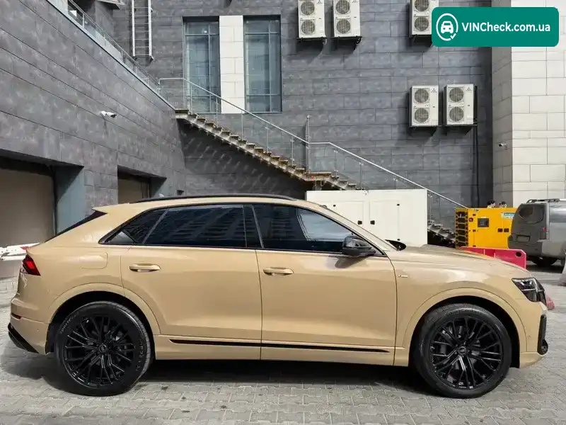 Audi Q8 2025, фото з оголошення 1 з 21, VIN WAUZZZF19SD027384