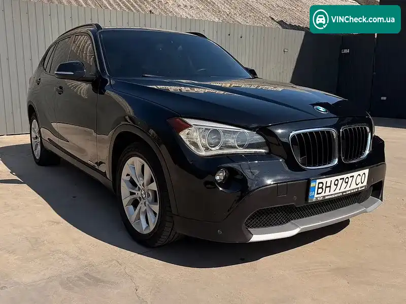 BMW X1 2013, фото з оголошення 1 з 17, VIN WBAVL1C53DVR90352