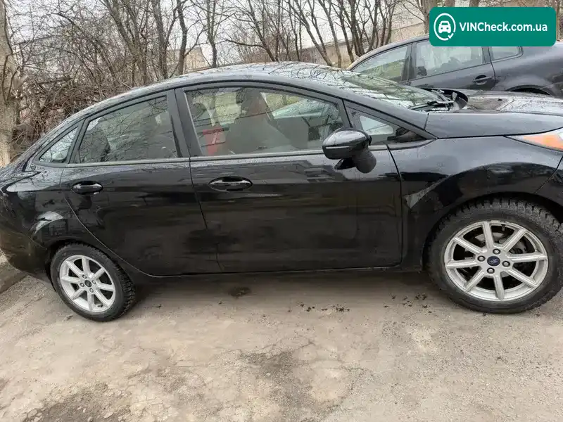 Ford Fiesta 2019, фото з оголошення 2 з 10, VIN 3FADP4BJ3KM150121
