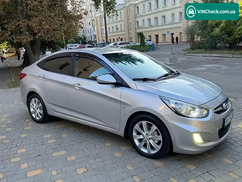 Hyundai Accent 2011, фото з оголошення 2 з 20, VIN Z94CU41DBBR055770