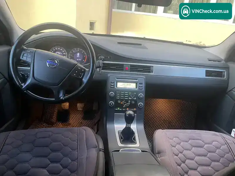 Volvo V70 2010, фото з оголошення 1 з 13, VIN YV1BW7652B1169379