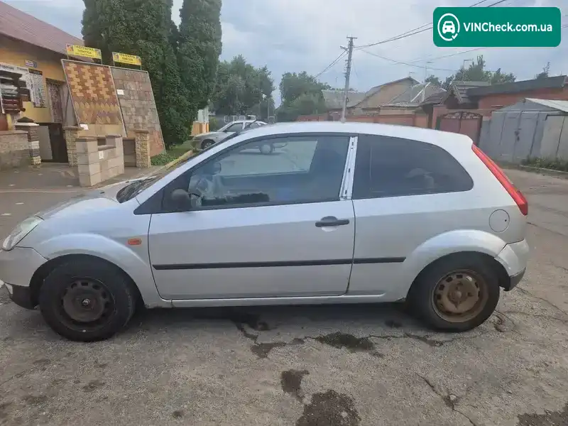 Ford Fiesta 2004, фото з оголошення 2 з 13, VIN WF0DXXGAJD3P45072