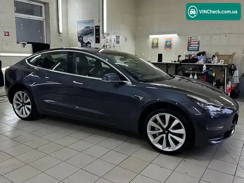 Tesla Model 3 2018, фото з оголошення 1 з 20, VIN 5YJ3E1EB8JF185139