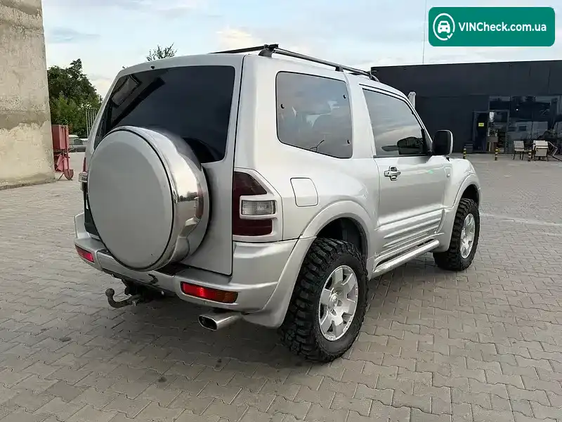 Mitsubishi Pajero 2000, фото з оголошення 2 з 12, VIN JMBMYV68W1J000289