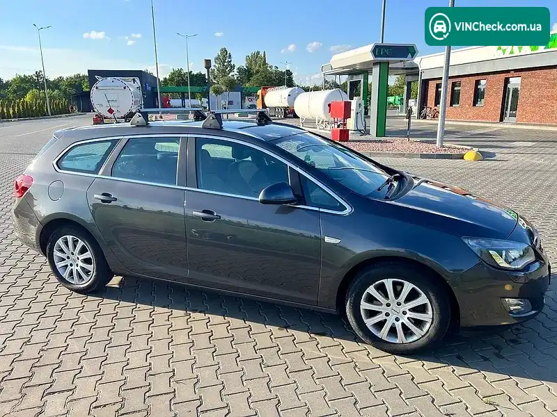Opel Astra 2011, фото з оголошення 2 з 14, VIN W0LPE8EF4C8035415