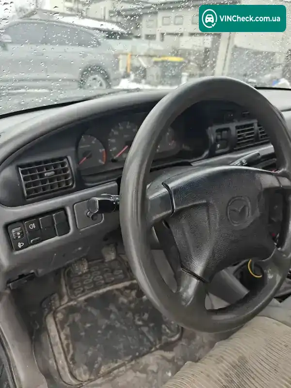 Mazda B Series 2002, фото з оголошення 2 з 9, VIN JMZUN1B220W190365