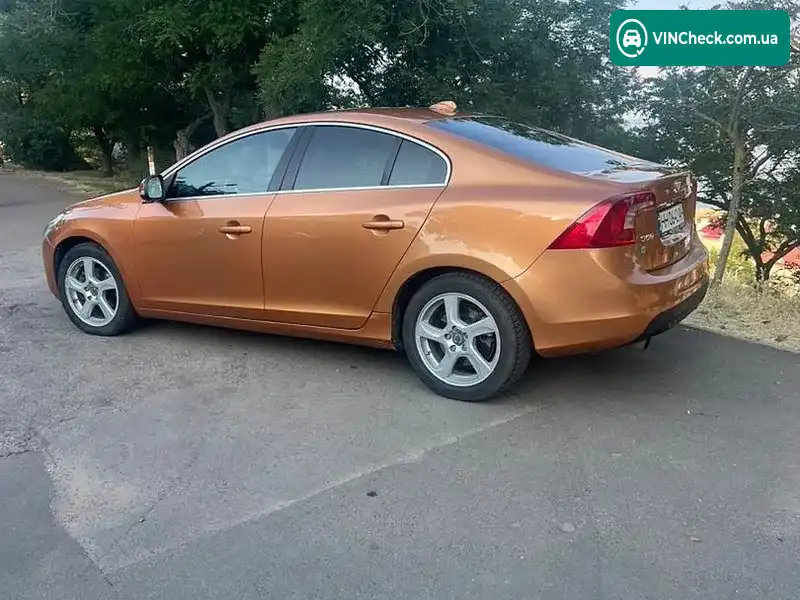Volvo S60 2010, фото з оголошення 2 з 16, VIN YV1FS445BB2010896