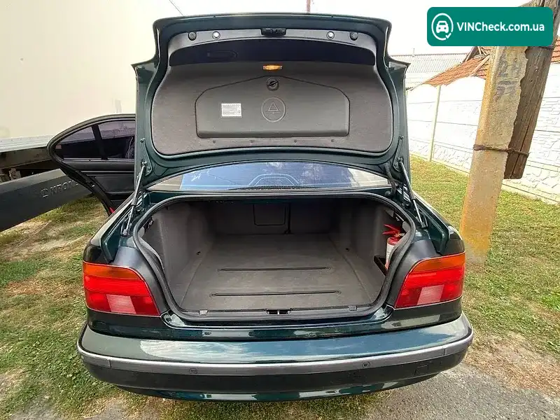 BMW 5 Series 2000, фото з оголошення 2 з 15, VIN WBADM11070GP24010