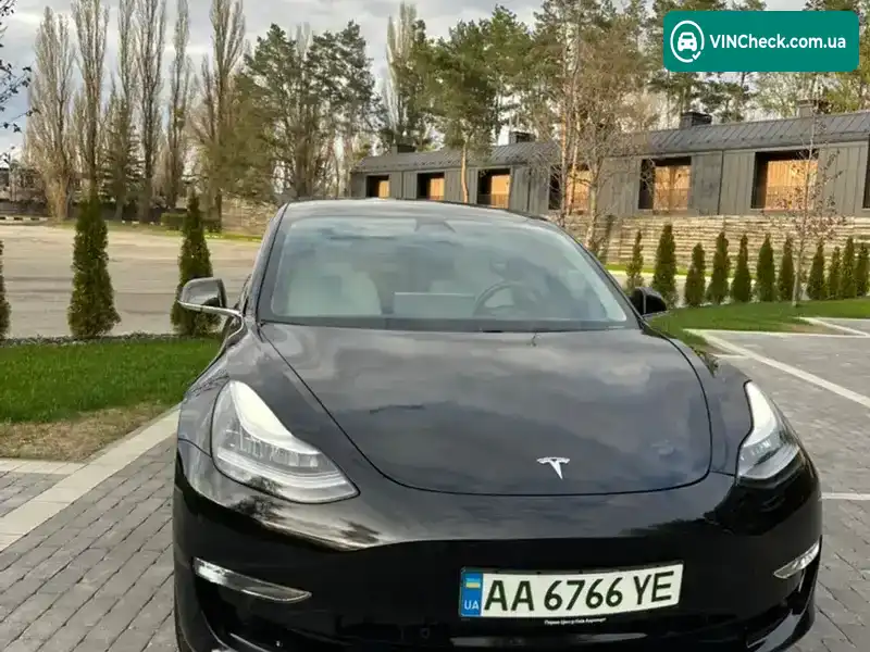 Tesla Model 3 2019, фото з оголошення 2 з 21, VIN 5YJ3E1EB3KF391390