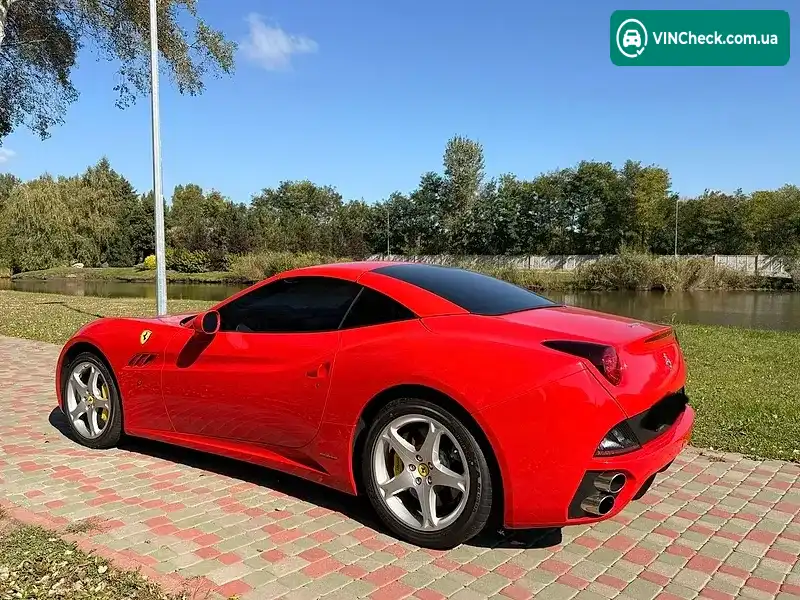 Ferrari California 2013, фото з оголошення 2 з 20, VIN ZFFTJ65B000198090