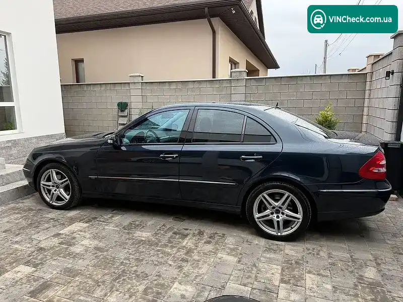 Mercedes-Benz E-Class 2005, фото з оголошення 2 з 13, VIN WDB2110801X182608