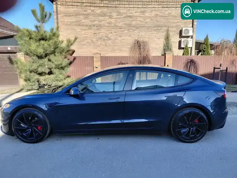 Tesla Model 3 2024, фото з оголошення 2 з 10, VIN 5YJ3E1ET1RF854601