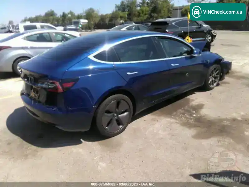 Tesla Model 3 2018, фото з оголошення 1 з 10, VIN 5YJ3E1EAXJF058951