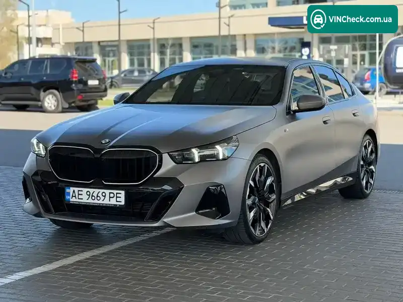 BMW 5 Series 2025, фото з оголошення 1 з 21, VIN WBA31FL050CV55479