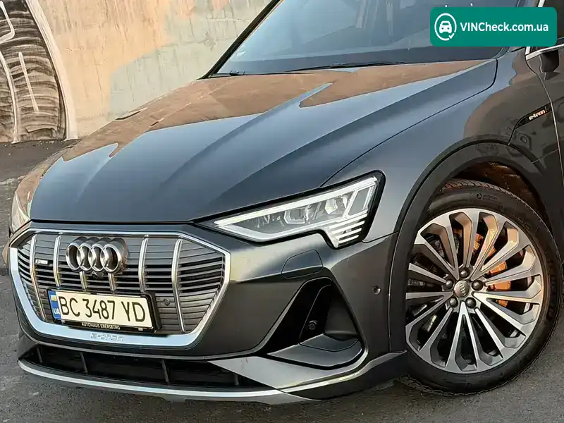 Audi e-tron 2020, фото з оголошення 2 з 21, VIN WAUZZZGE6LB024795