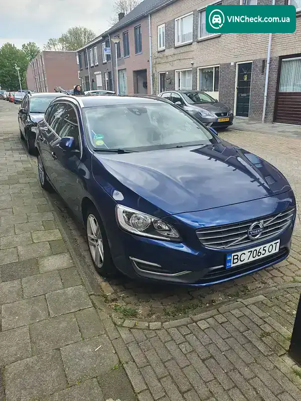 Volvo V60 2015, фото з оголошення 2 з 20, VIN YV1FW8481F1265740