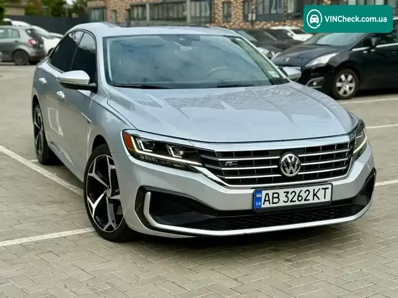 Volkswagen Passat 2020, фото з оголошення 2 з 21, VIN 1VWMA7A39LC026385