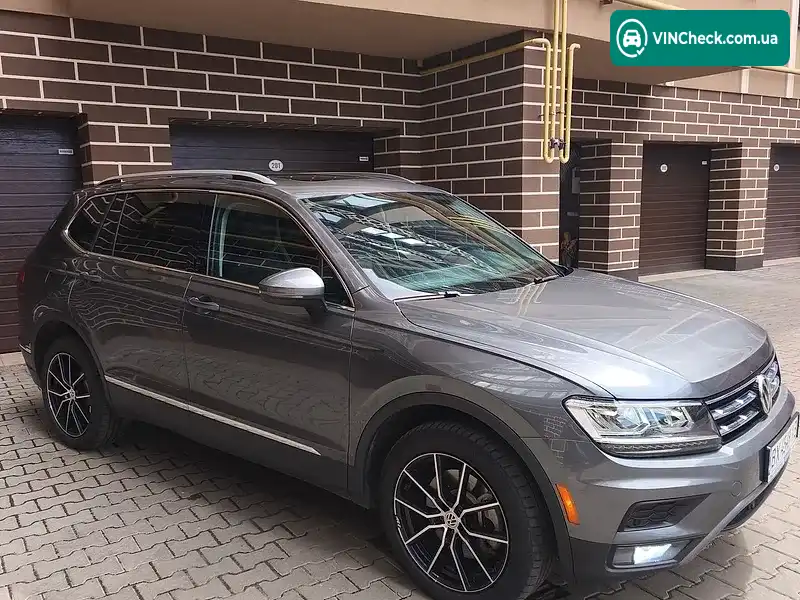 Volkswagen Tiguan 2019, фото з оголошення 2 з 20, VIN 3VV2B7AX3KM181040