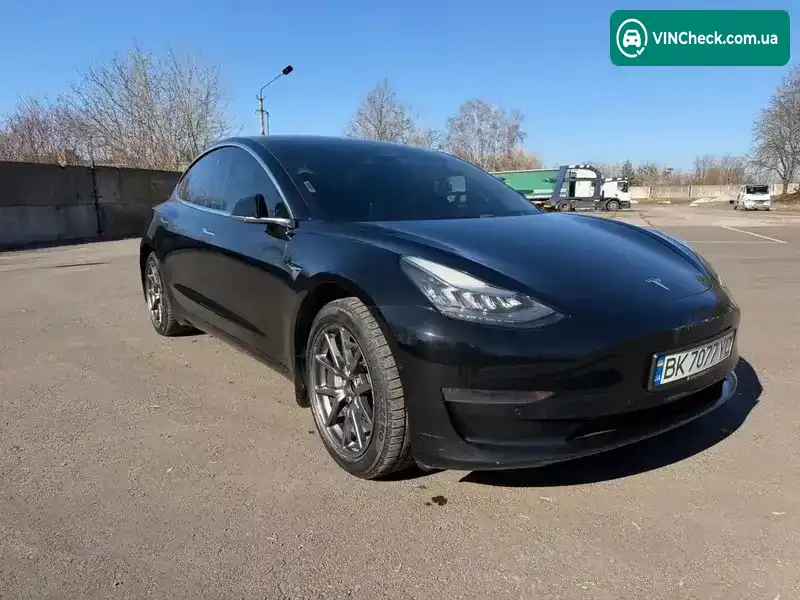 Tesla Model 3 2018, фото з оголошення 2 з 21, VIN 5YJ3E1EA7JF122976