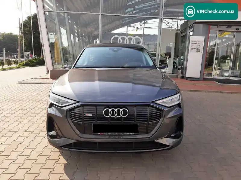 Audi e-tron 2020, фото з оголошення 1 з 20, VIN WAUZZZGE7LB039273