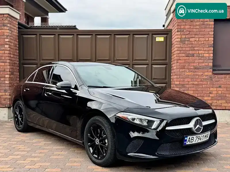 Mercedes-Benz A-Class 2019, фото з оголошення 1 з 17, VIN WDD3G4FB4KW026504