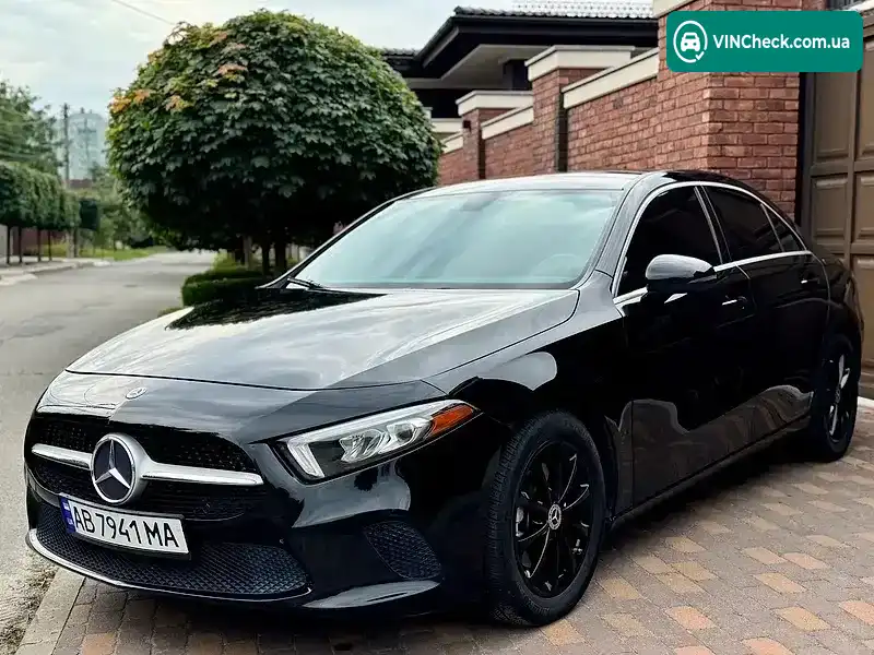 Mercedes-Benz A-Class 2019, фото з оголошення 2 з 17, VIN WDD3G4FB4KW026504