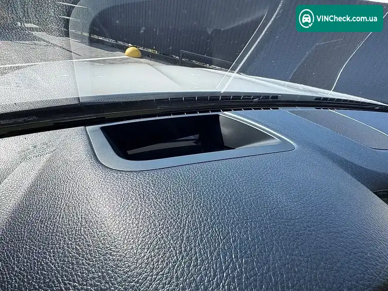 BMW 5 Series 2012, фото з оголошення 2 з 17, VIN WBAFZ9C52DC751968