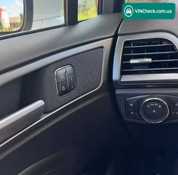 Ford Mondeo 2017, фото з оголошення 2 з 16, VIN WF0EXXWPCEHR64575