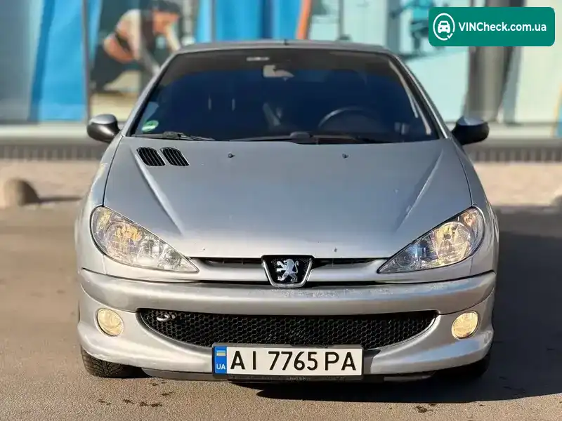 Peugeot 206 2003, фото з оголошення 2 з 17, VIN VF32DNFUF43323598