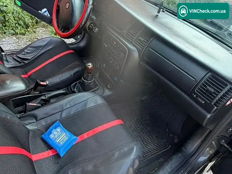 Opel Vectra 2001, фото з оголошення 1 з 7, VIN W0L0JBF3517013132