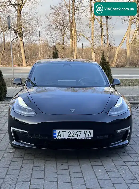 Tesla Model 3 2019, фото з оголошення 1 з 10, VIN 5YJ3E1EB1KF208729