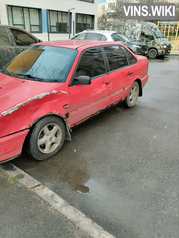 Volkswagen Passat 1994, фото з оголошення 2 з 4, VIN WVWZZZ3AZRB079782