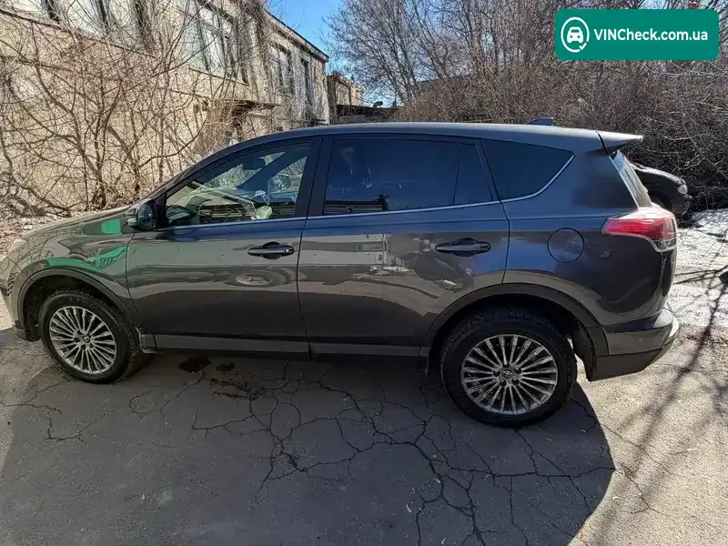 Toyota RAV4 2016, фото з оголошення 1 з 10, VIN JTMRDREV80J021550