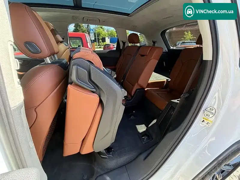 Audi Q7 2018, фото з оголошення 2 з 20, VIN WA1VAAF72JD038878