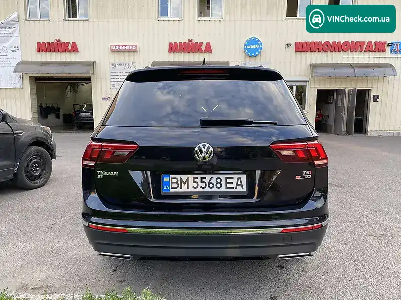 Volkswagen Tiguan 2018, фото з оголошення 1 з 14, VIN 3VV2B7AX1JM144096